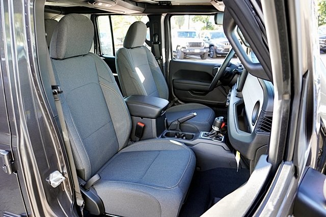 New 2026 Granite Crystal Metallic Clear-Coat Exterior Paint Jeep Sport image 17