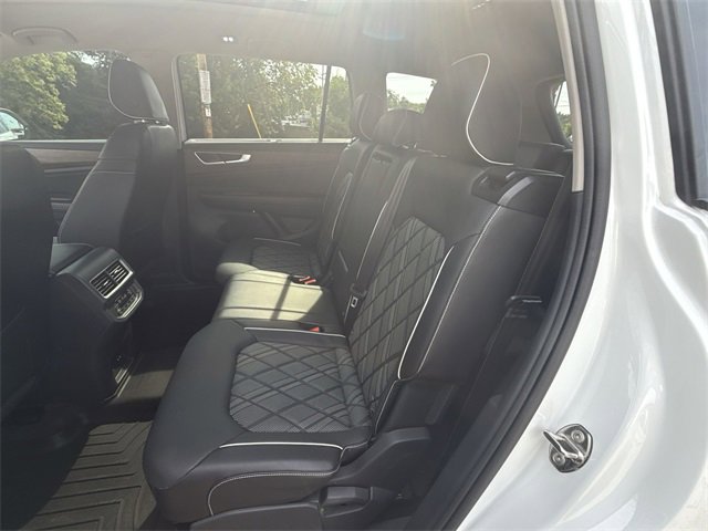 2024 Volkswagen Atlas SEL Premium R-Line photo 15