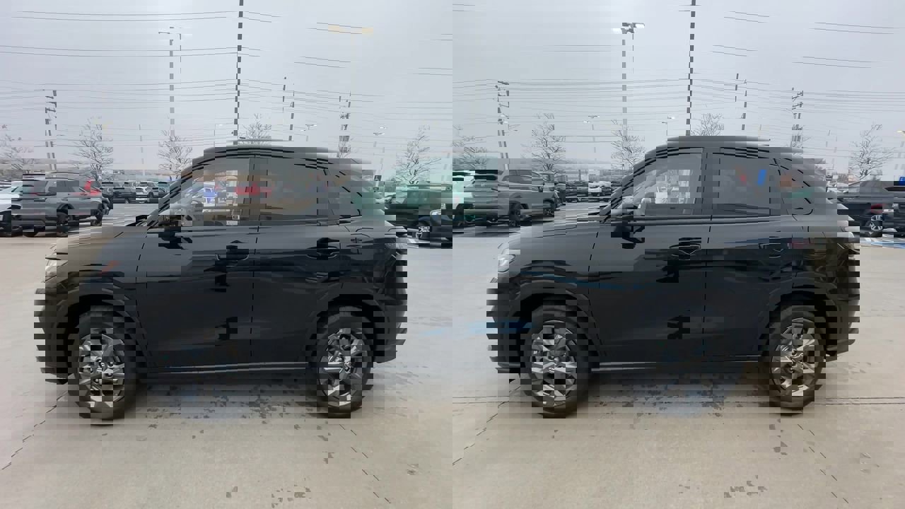 2026 Honda HR-V LX photo 3