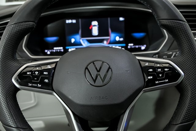 2024 Volkswagen Tiguan SE R-Line Black photo 13