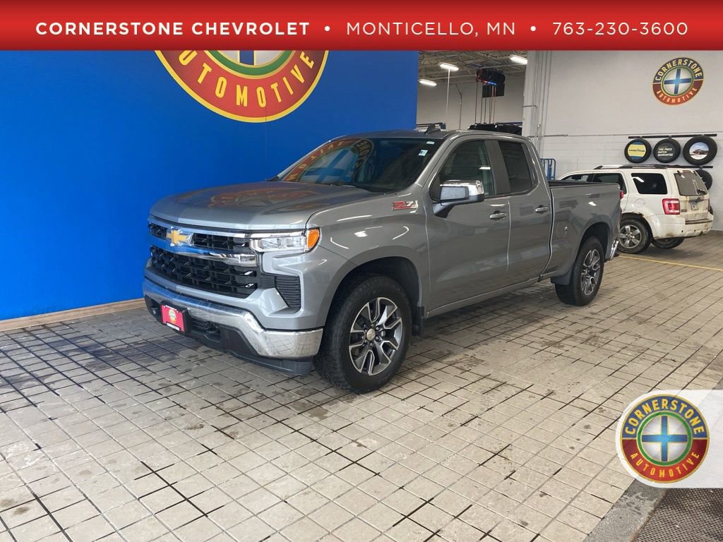 2024 Chevrolet Silverado 1500 LT's photo