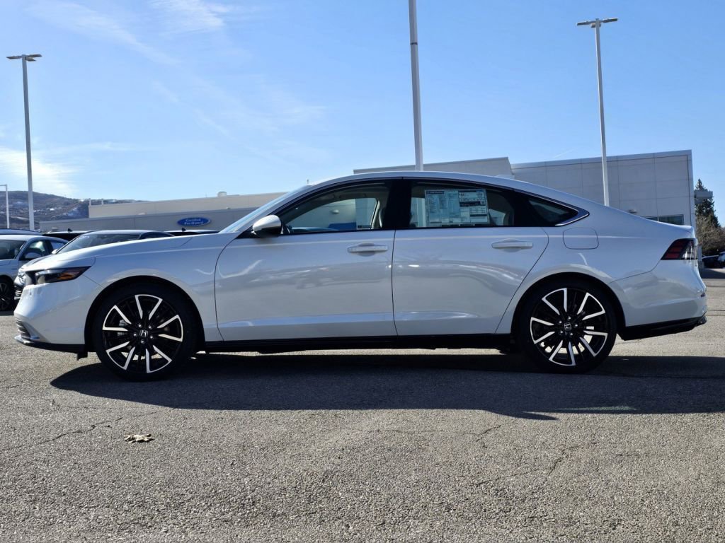 2025 Honda Accord Hybrid Touring photo 4
