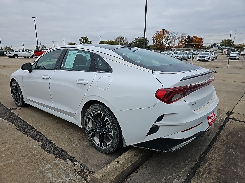 2023 Kia K5 GT-Line photo 3