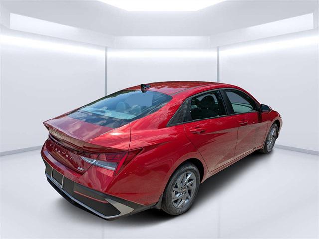 2025 Hyundai Elantra Hybrid Blue photo 3