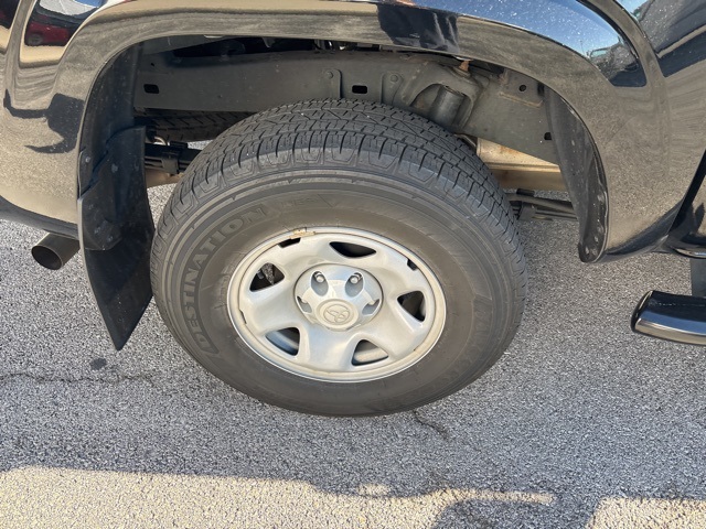 2023 Toyota Tacoma SR photo 3