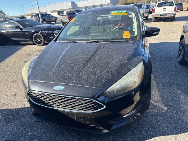 2017 Ford Focus SEL photo 2