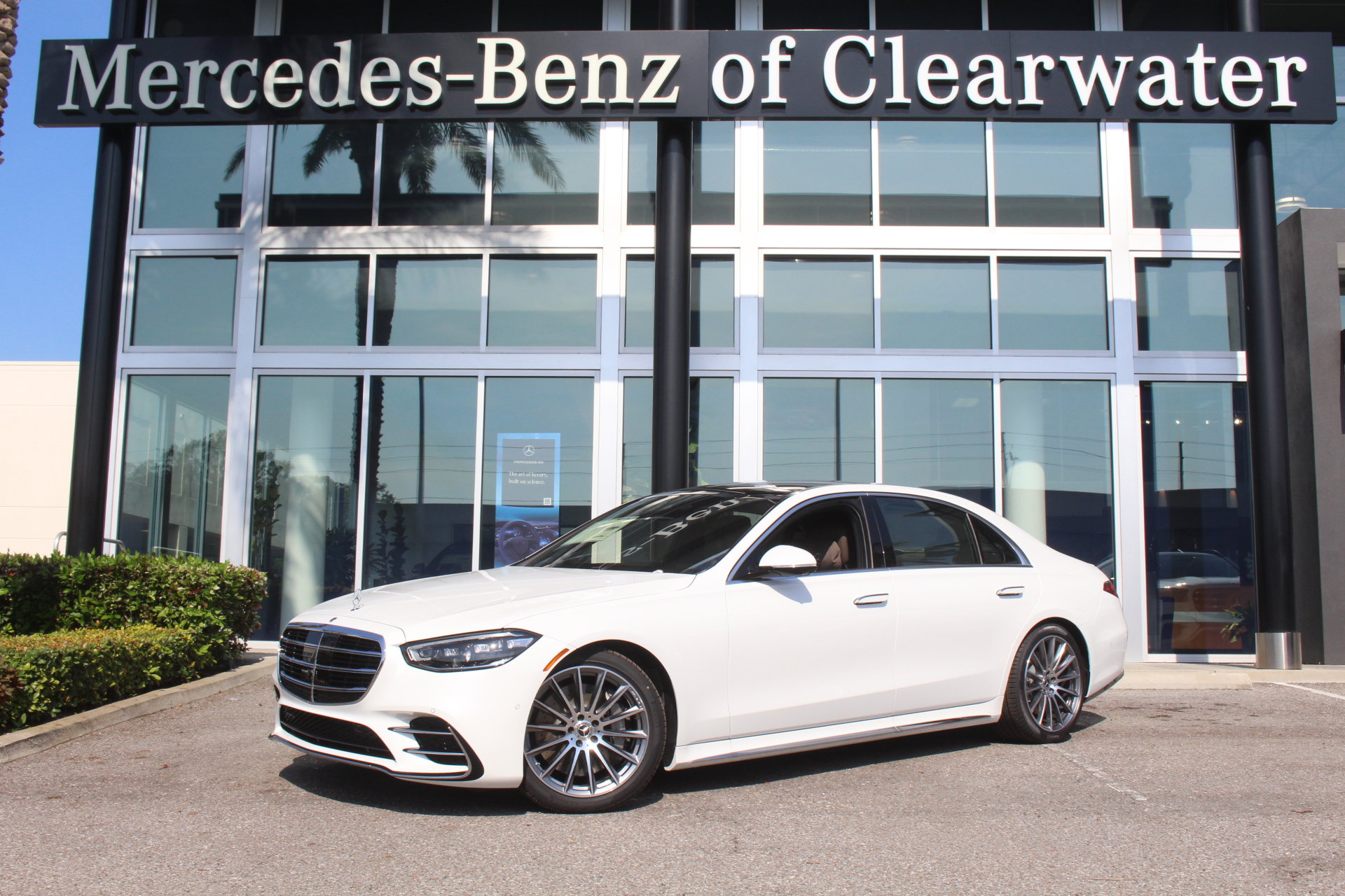 2025 Mercedes-Benz S-Class S 580's photo