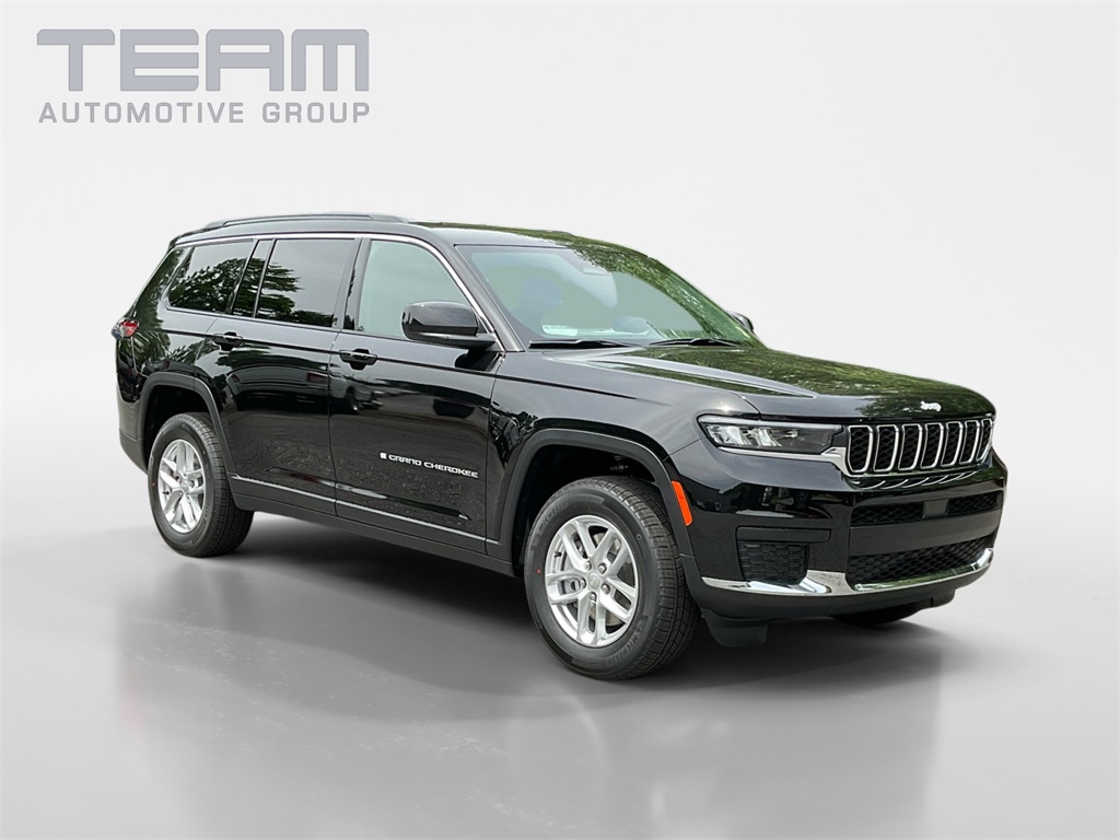 2025 Jeep Grand Cherokee L Laredo's photo