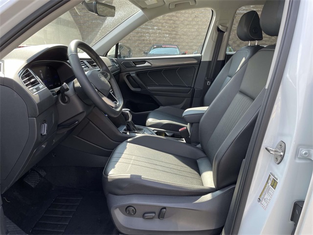2022 Volkswagen Tiguan SE photo 10