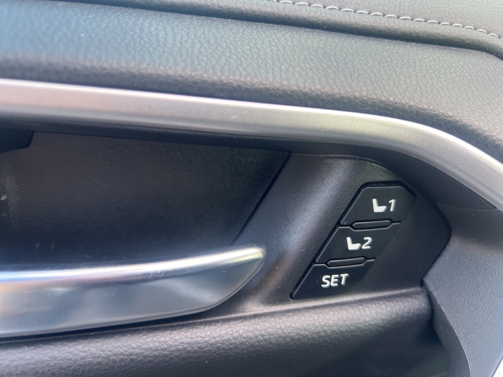 2024 Toyota RAV4 Hybrid Limited photo 14