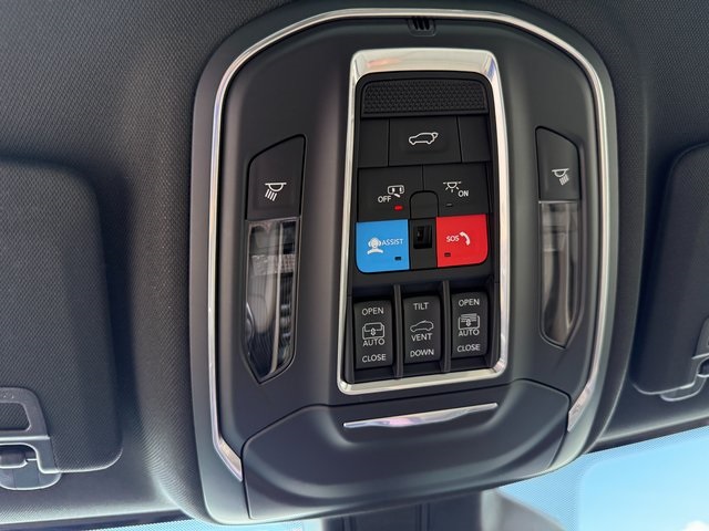 2025 Jeep Grand Cherokee Limited photo 40