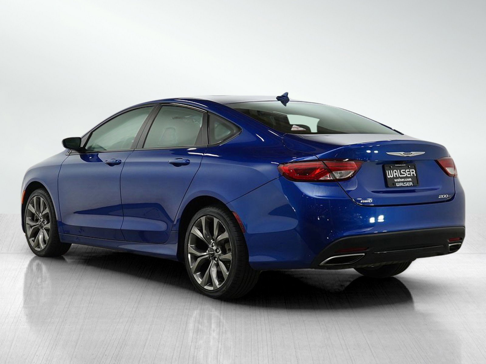 2015 Chrysler 200 S photo 3