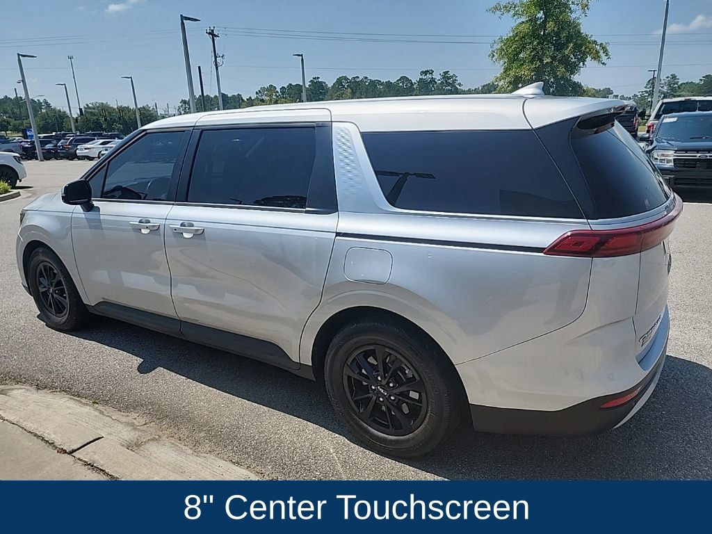 2022 Kia Carnival LX photo 4