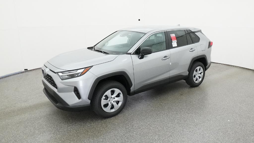 2025 Toyota RAV4 LE's photo