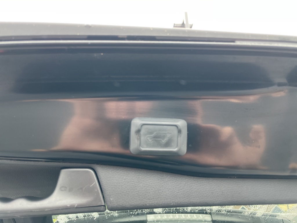 2021 Toyota RAV4 Hybrid XLE photo 8