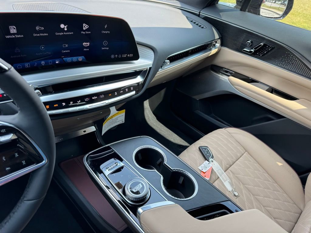 2025 Cadillac Lyriq Luxury photo 29