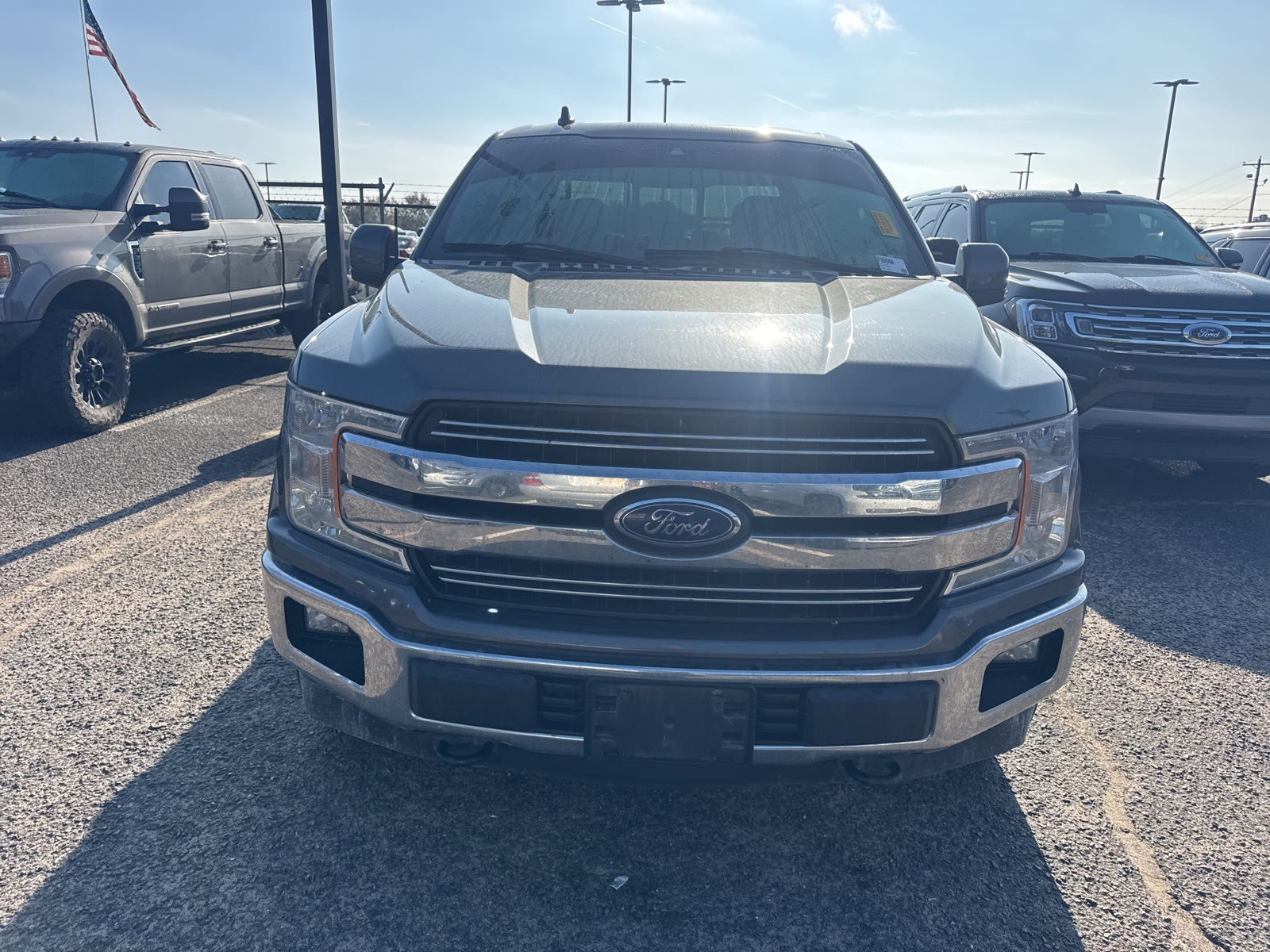 2019 Ford F-150 Lariat photo 2