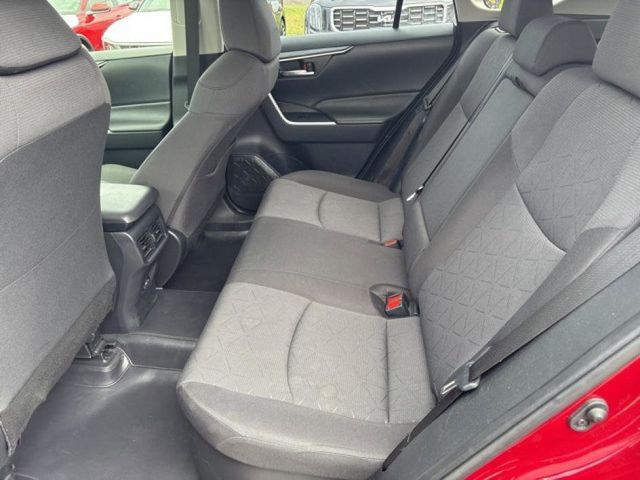2022 Toyota RAV4 Hybrid XLE photo 24