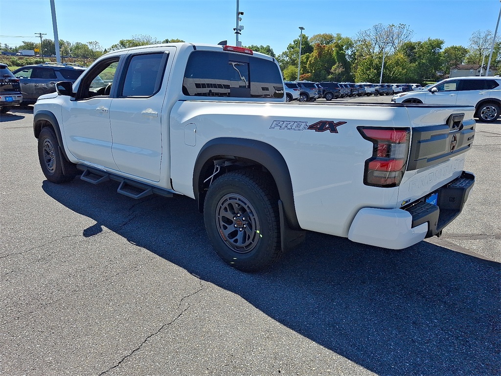 2026 Nissan Frontier PRO-4X photo 3