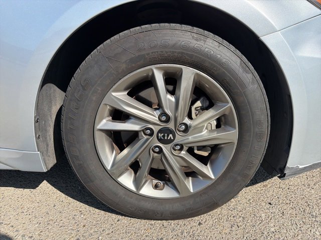 2019 Kia Optima LX S photo 5