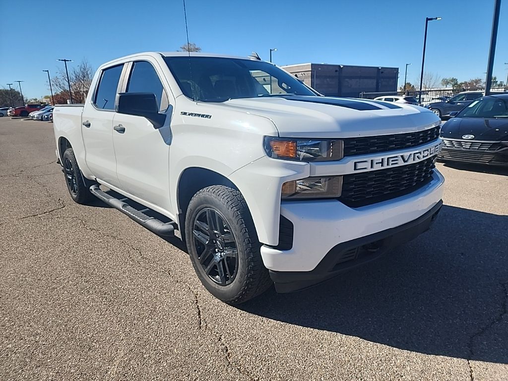 2021 Chevrolet Silverado 1500 Custom photo 3