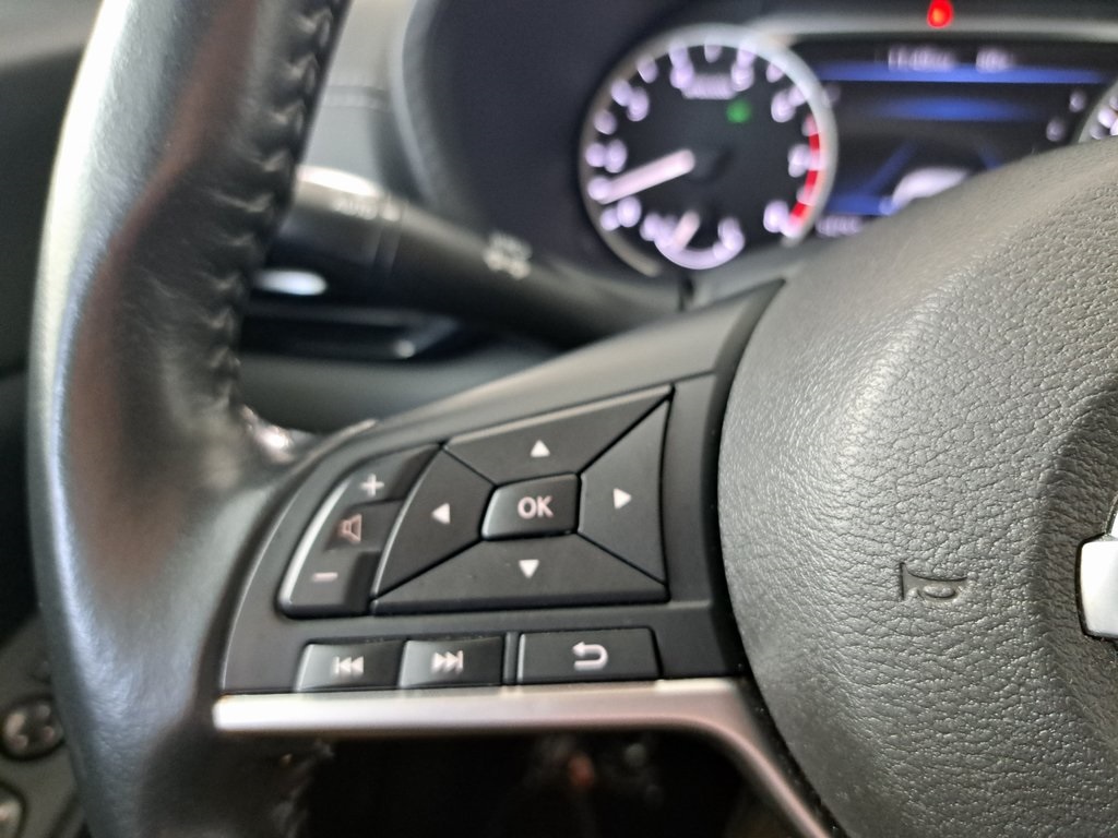 2022 Nissan Sentra SV photo 18