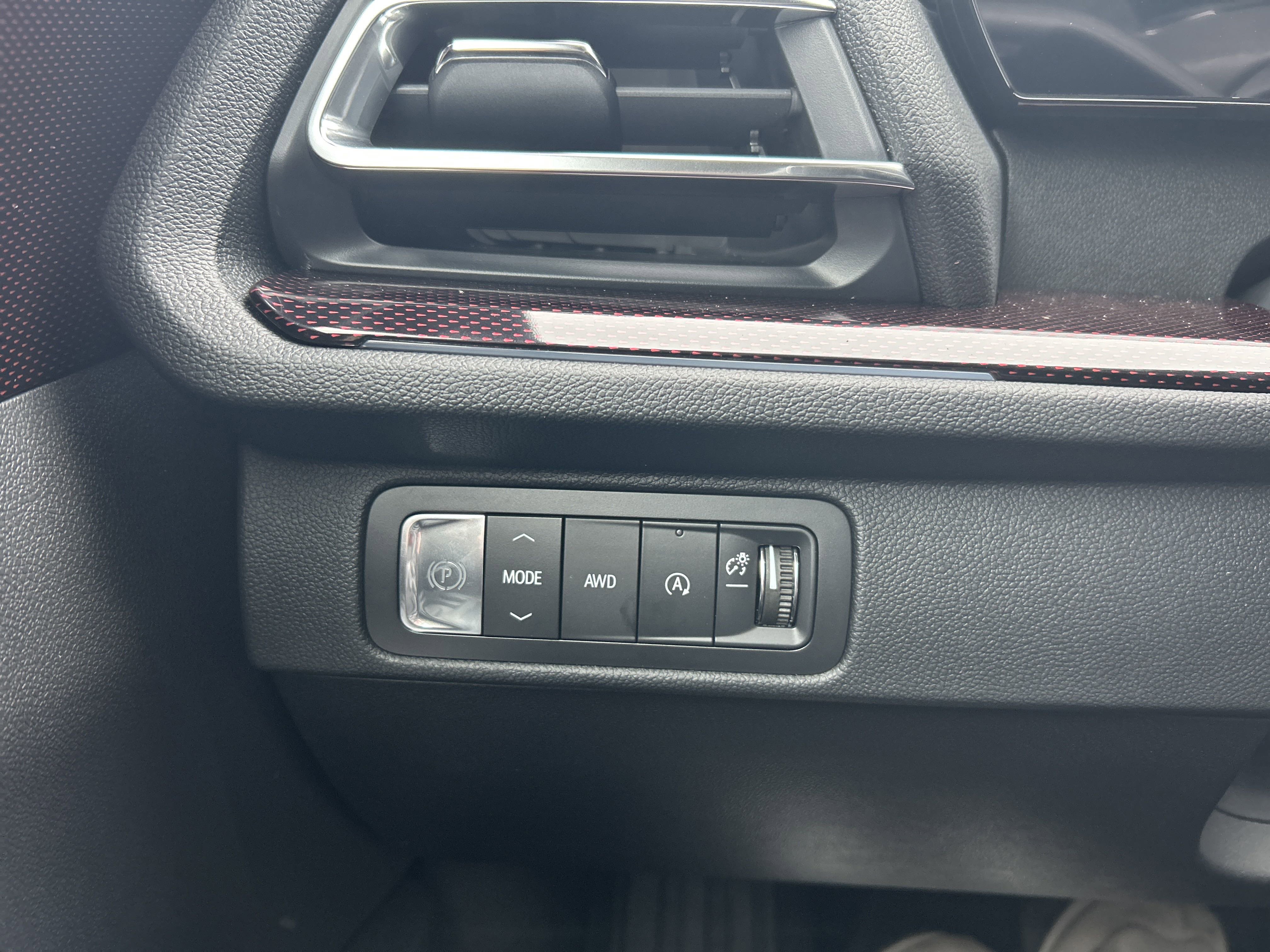 2026 Chevrolet Traverse Z71 photo 4