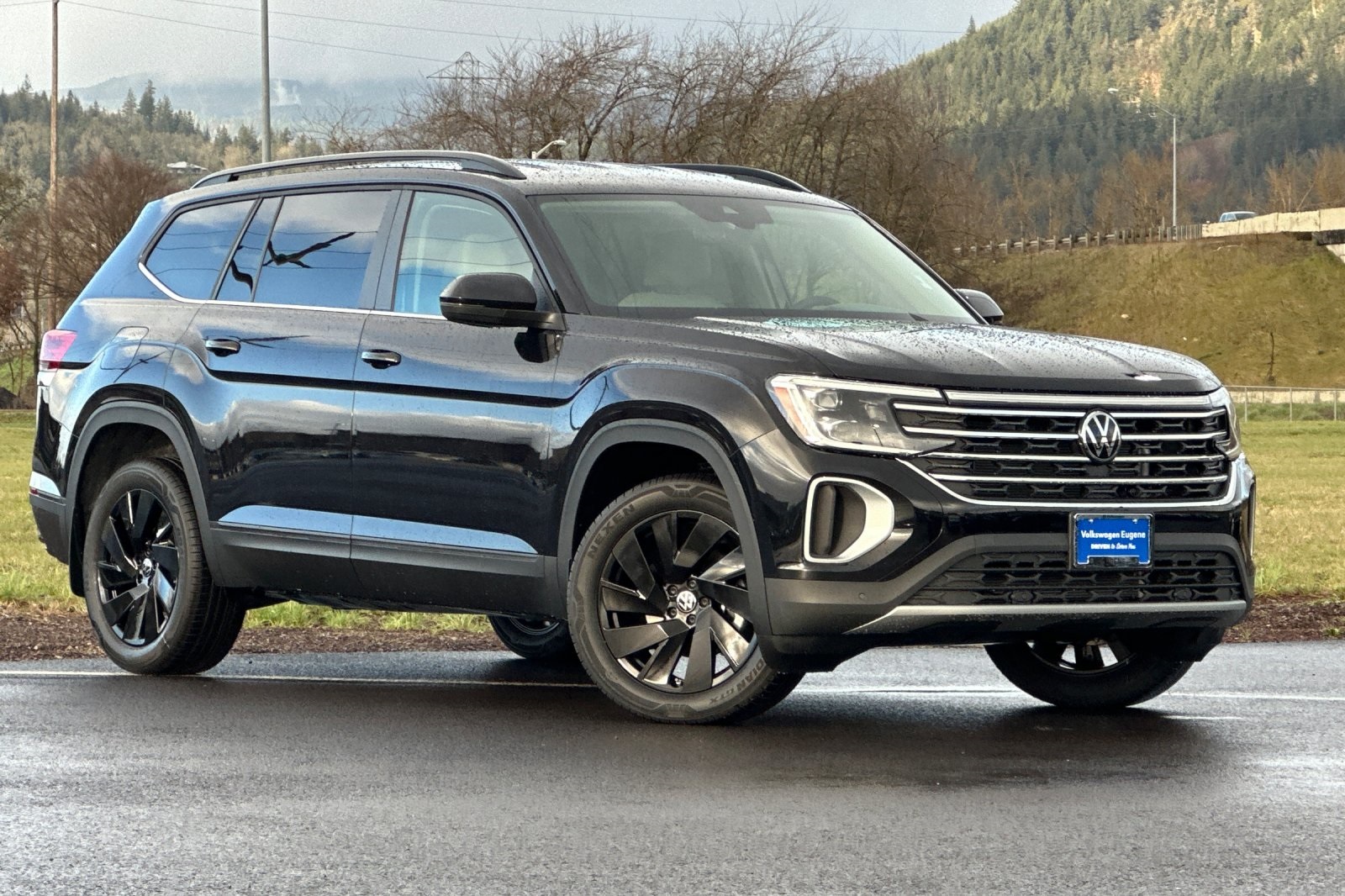 2025 Volkswagen Atlas SE w/Tech's photo