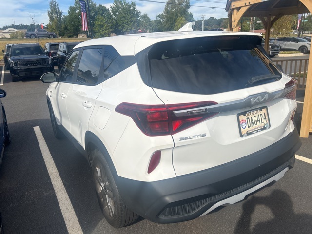 2022 Kia Seltos LX photo 4
