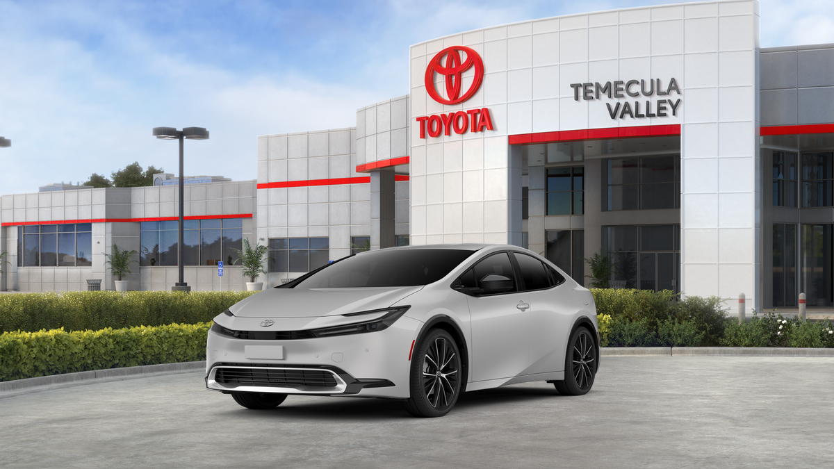 2026 Toyota Prius XLE's photo