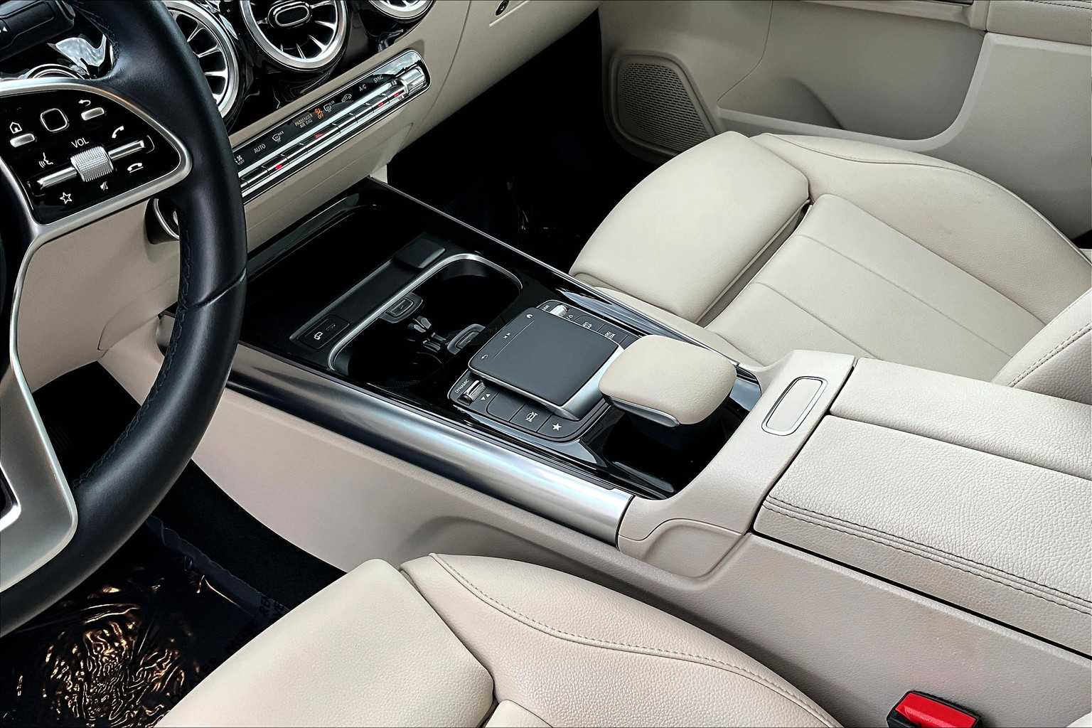 2023 Mercedes Benz GLA 250 photo 16