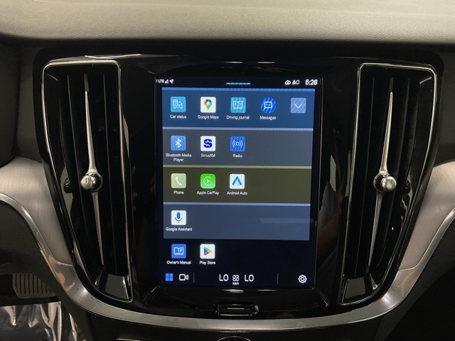 Used 2024 Gray Volvo B5 Core Dark Theme image 18