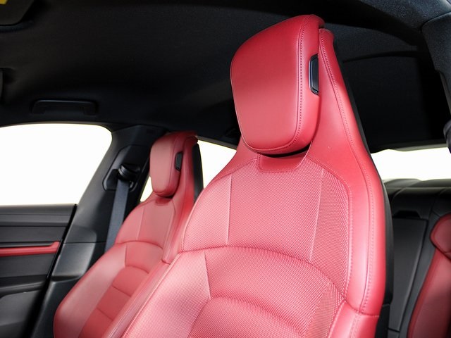 2021 Porsche Taycan 4S photo 20
