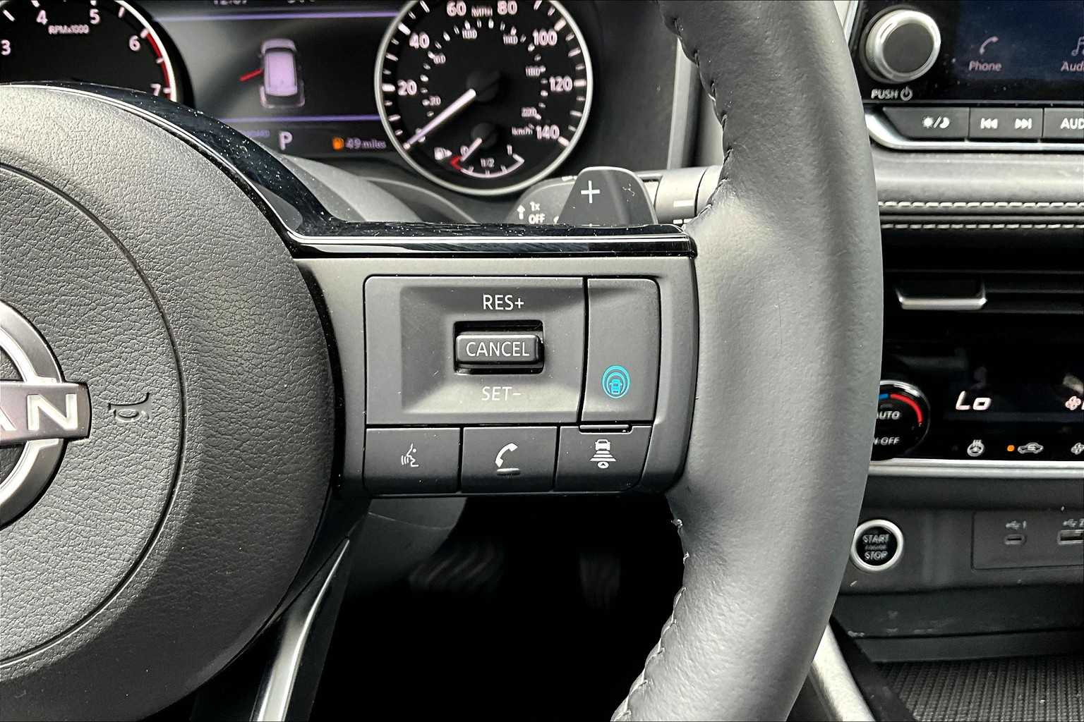 2022 Nissan Rogue SV photo 22