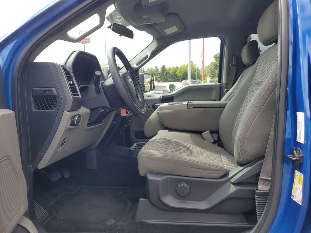 2017 Ford F-150 XLT photo 6