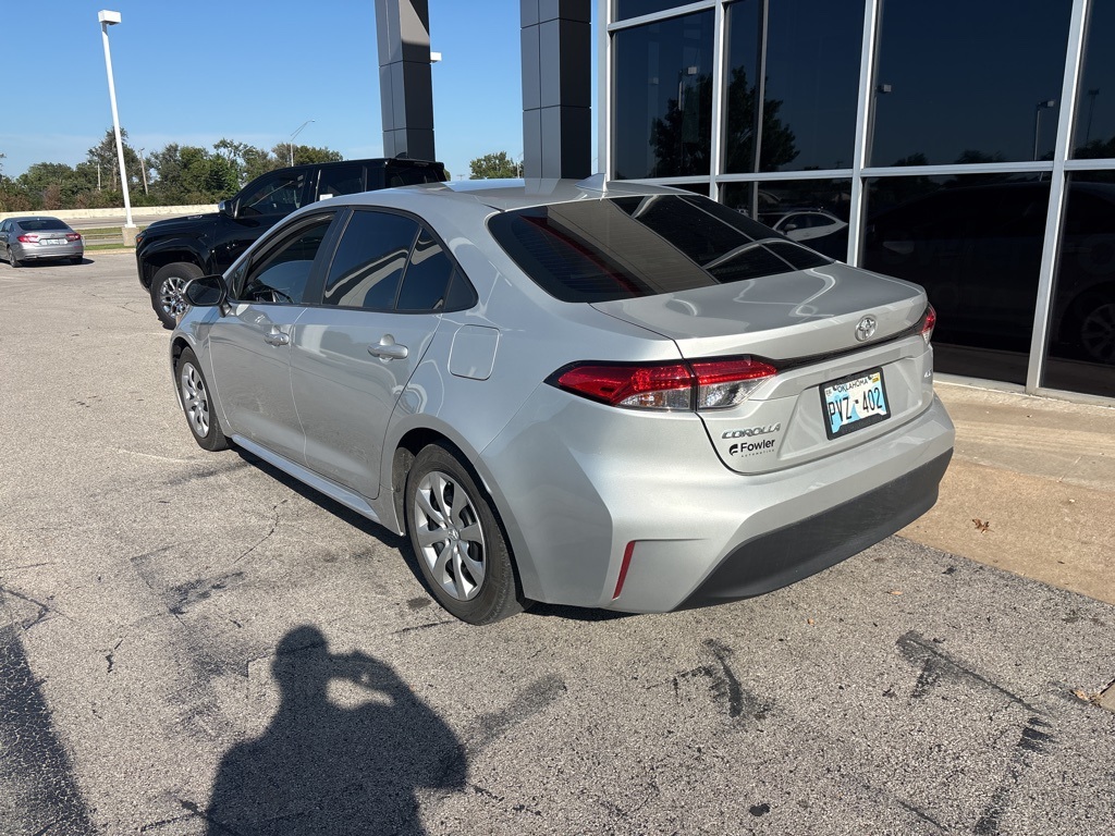 2024 Toyota Corolla LE photo 3