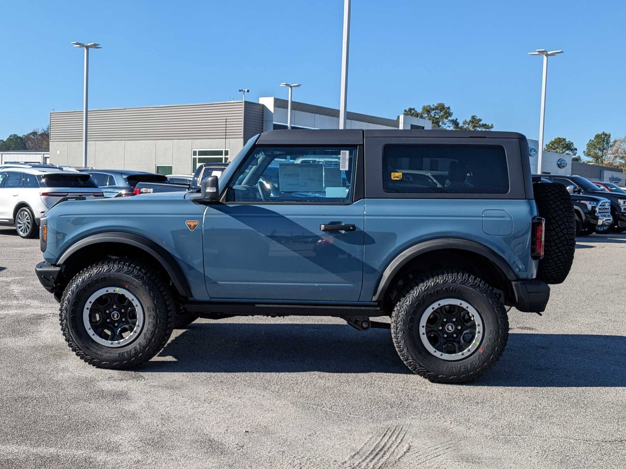 2023 Ford Bronco Badlands photo 7