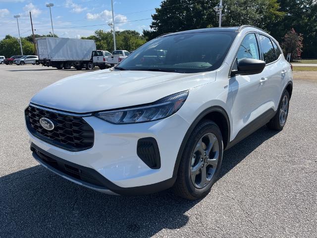 2025 Ford Escape ST-Line's photo
