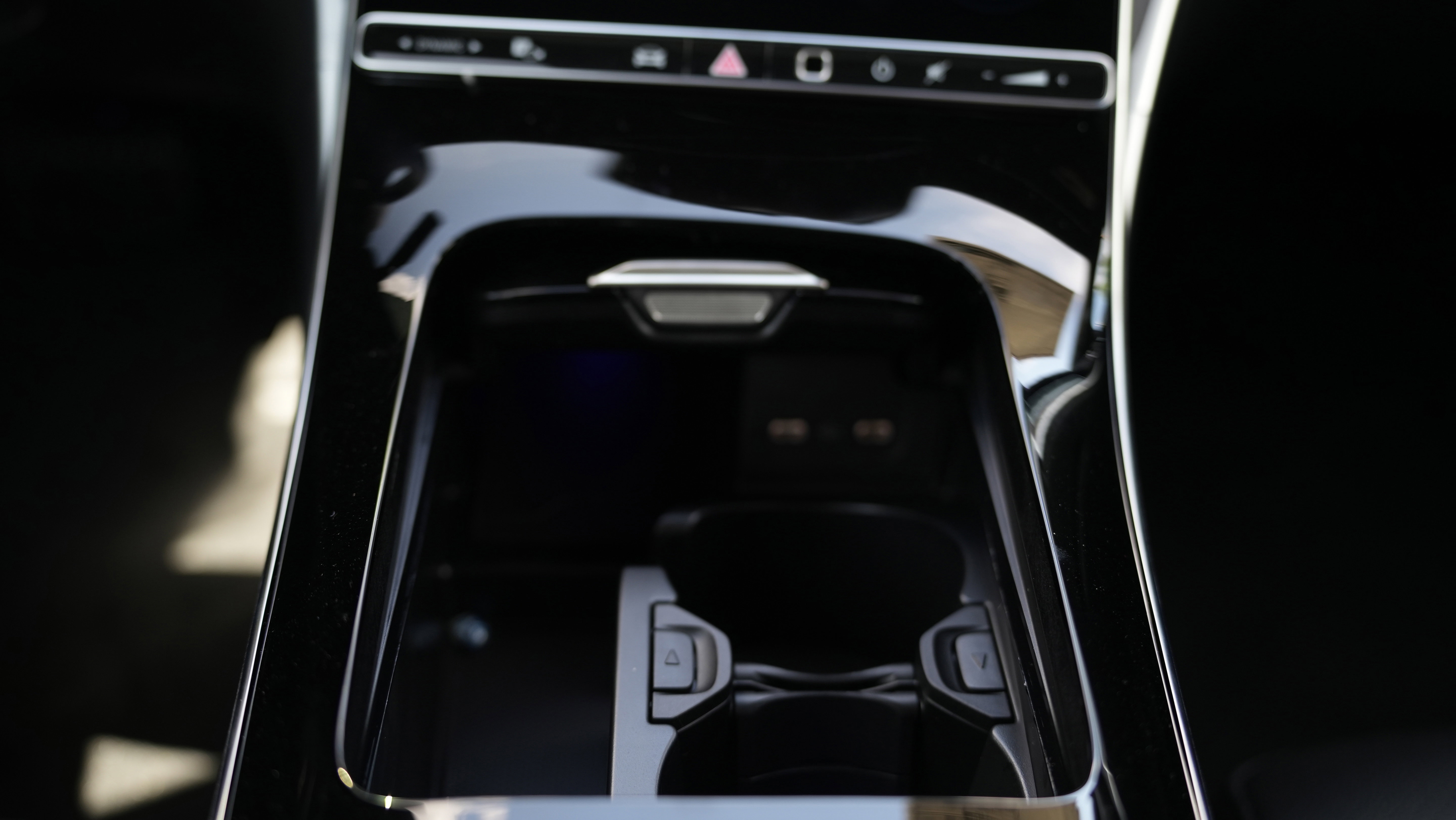 2025 Mercedes Benz C 300 4MATIC photo 2
