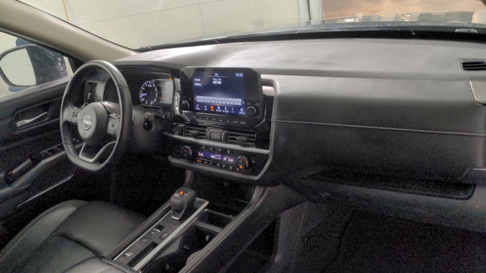 Used 2023 Obsidian Green Pearl Nissan SL image 26