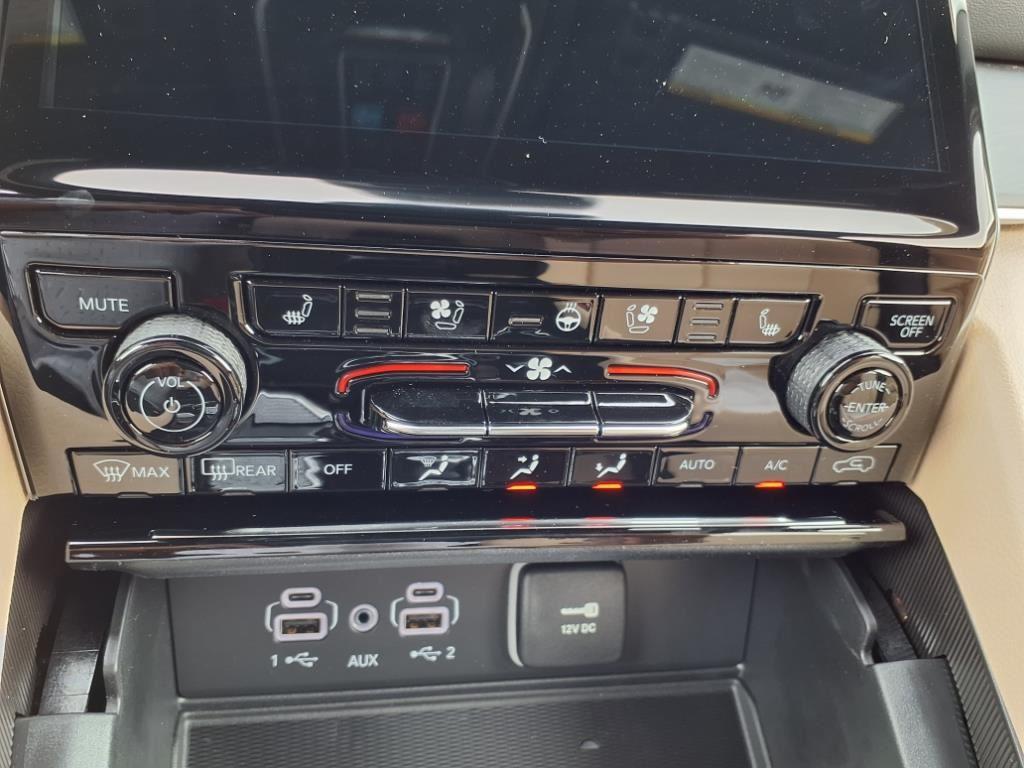 2025 Jeep Grand Cherokee Limited photo 4