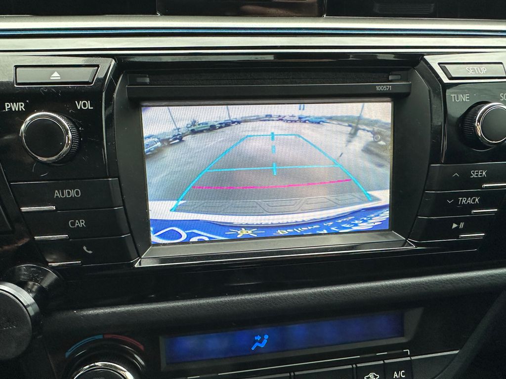 2016 Toyota Corolla Plus photo 14