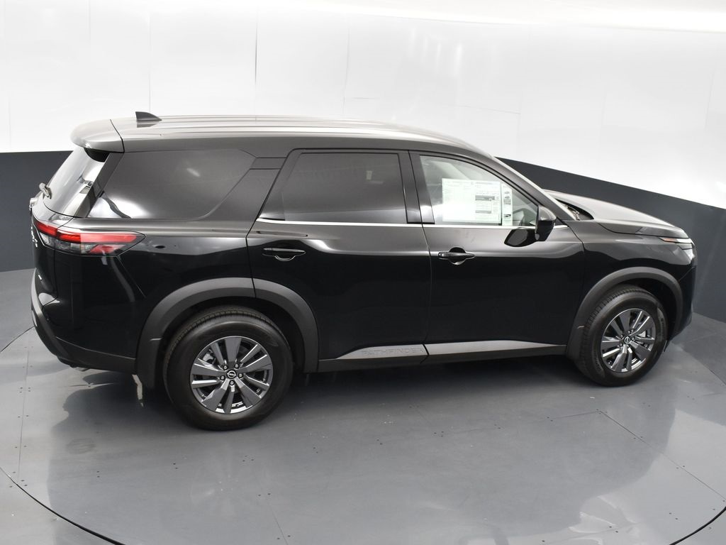 2025 Nissan Pathfinder S photo 48