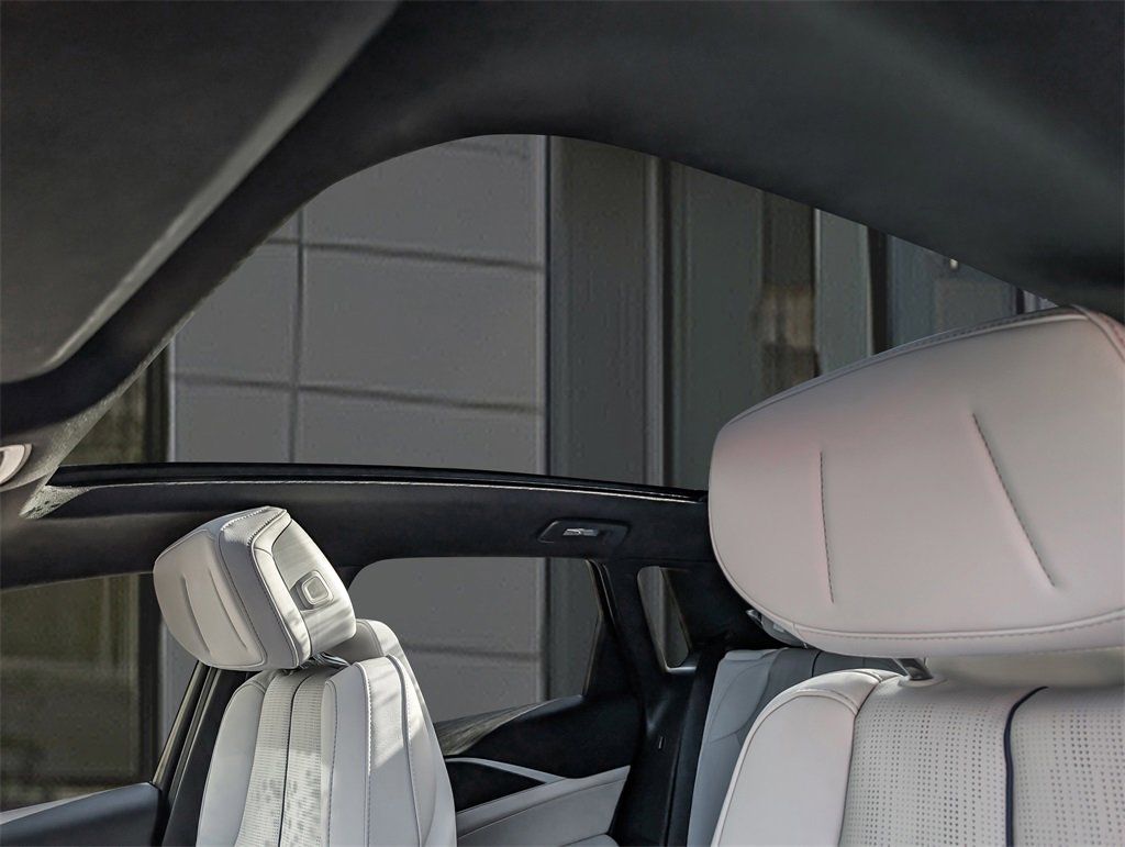 2026 Cadillac Lyriq Luxury photo 14