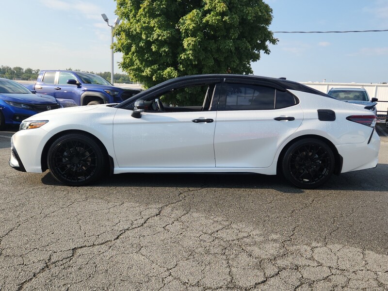 2023 Toyota Camry XSE V6 photo 6