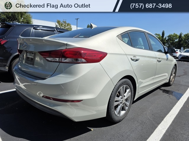 2017 Hyundai Elantra SE photo 6