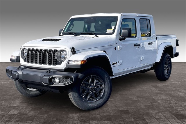 2026 Jeep Gladiator Sport S's photo