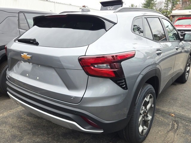 2026 Chevrolet Trax LT photo 4