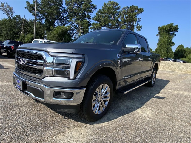 2025 Ford F-150 Lariat photo 5