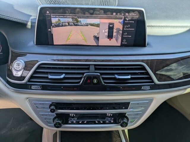 2020 Bmw 750i xDrive Sedan photo 24
